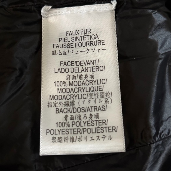 BCBG Maxazria Short Puffer dawn/feather Removable Faux Fur Collar Blk/Wht, Small - Picture 11 of 13